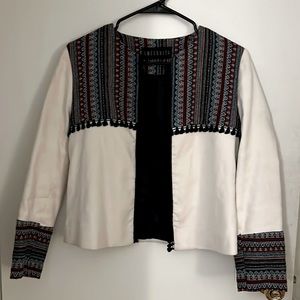 Gorgeous white blazer with Colombian design